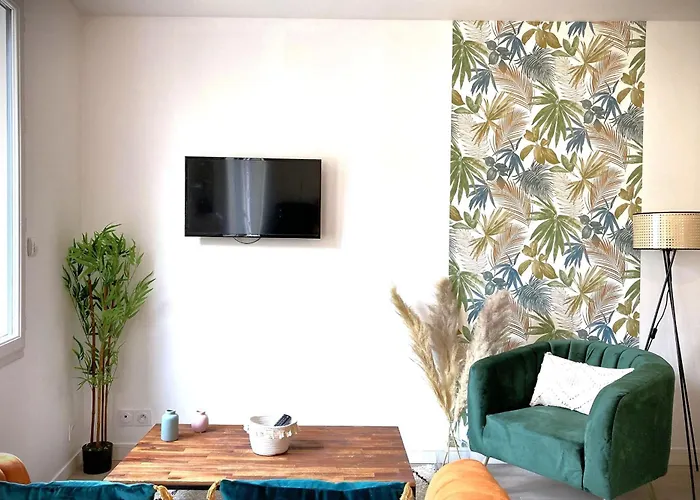 Le Tropic-elegant Lumineux Et *